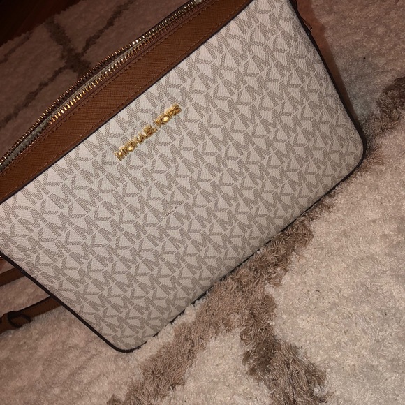MICHAEL Michael Kors Handbags - Crossbody MK bag!